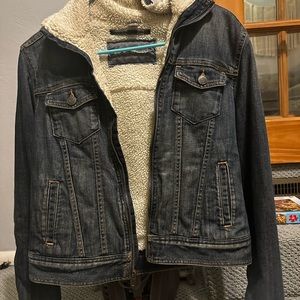 Eddie Bauer classic Jean jacket with warmth!
